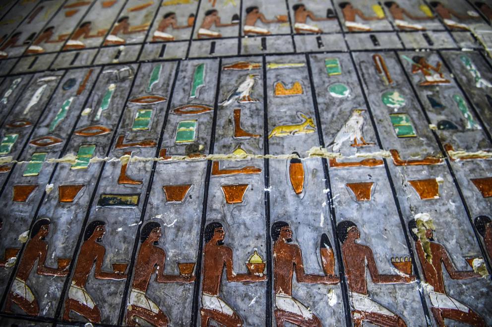 Arkeologlar Mısır'da 4.000 Yıllık ve Yeni Boyanmış Gibi Görünen Bir Mezar Keşfetti 2