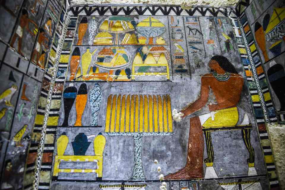 Arkeologlar Mısır'da 4.000 Yıllık ve Yeni Boyanmış Gibi Görünen Bir Mezar Keşfetti 3
