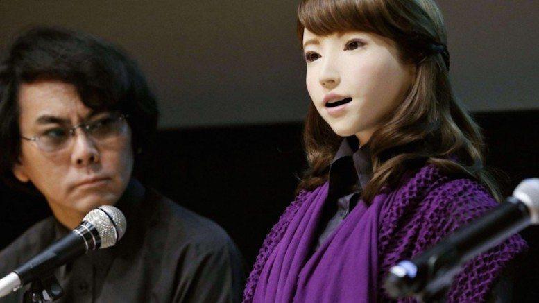 Japon Profesör Kendisine Tıpatıp Benzeyen Asistan Bir Robot Yaptı 2