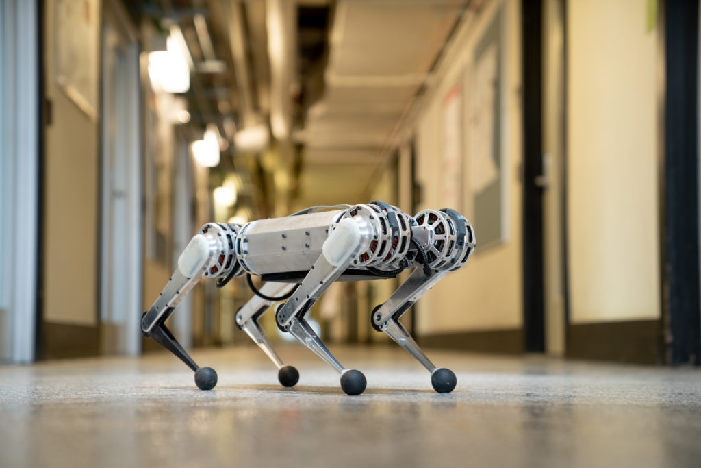 MIT'nin Ters Takla Atabilen Robotu ile Tanışın: Mini Cheetah 1