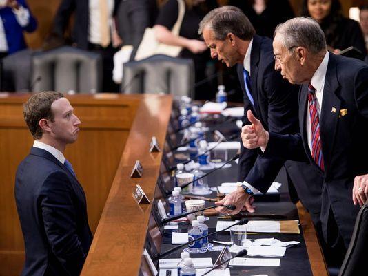 Mark Zuckerberg’in İfade Verirken Kullandığı ‘Koltuk Desteği’ Ne Anlatıyor? sajnn8 - Mark Zuckerberg’in İfade Verirken Kullandığı ‘Koltuk Desteği’ Ne Anlatıyor?