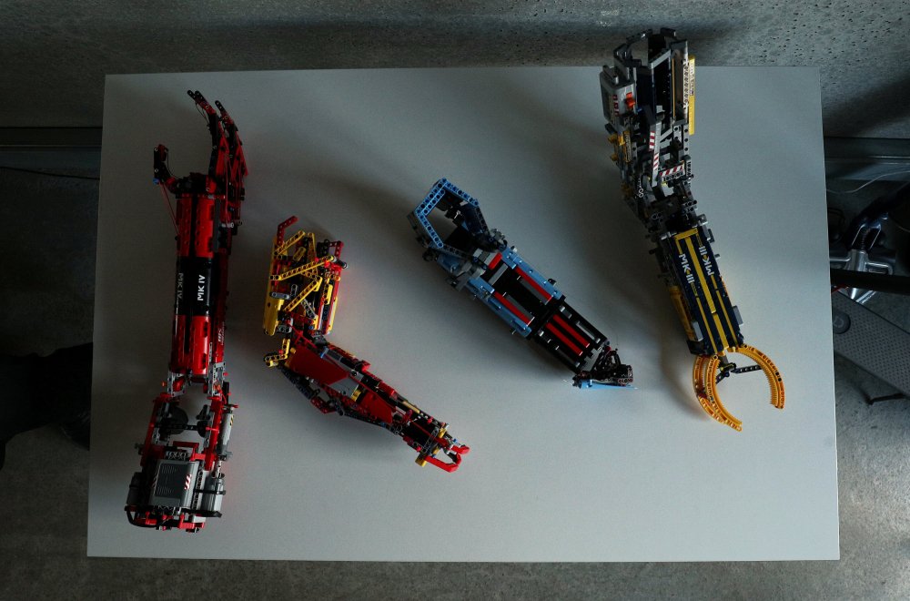 Lego Parçalarıyla Kendine Protez Kol Tasarlayan İspanyol Genç: David "Hand Solo" Aguilar 4
