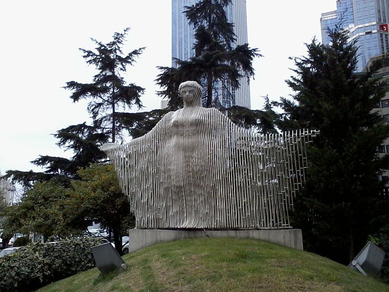 Bilim ve Sanatta Türkiye'nin Da Vinci'si Kabul Edilen Heykeltıraşımız İlhan Koman'ın Hikayesi 6