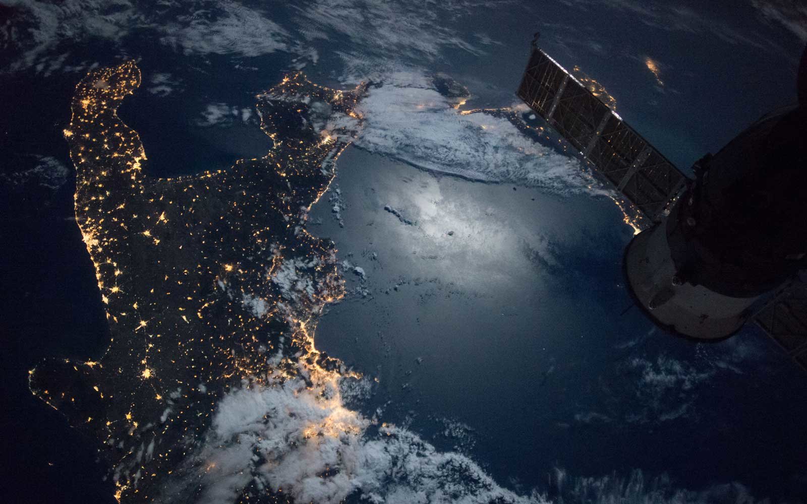 İnsanlığın Uzaydaki Evi : Uluslararası Uzay İstasyonu (ISS) 17
