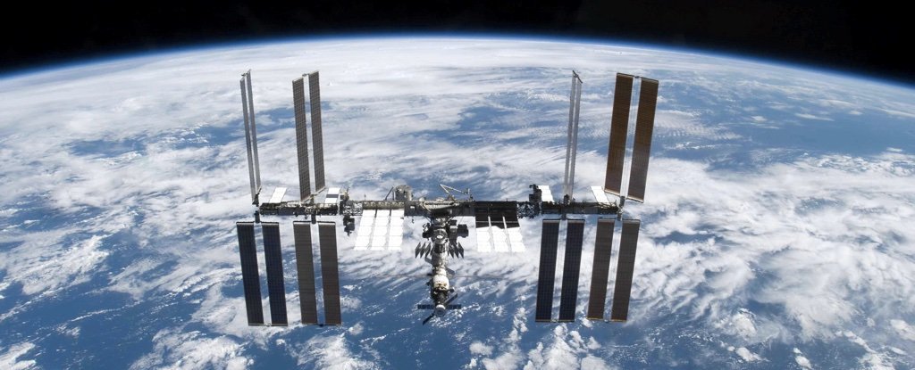 İnsanlığın Uzaydaki Evi : Uluslararası Uzay İstasyonu (ISS) 1