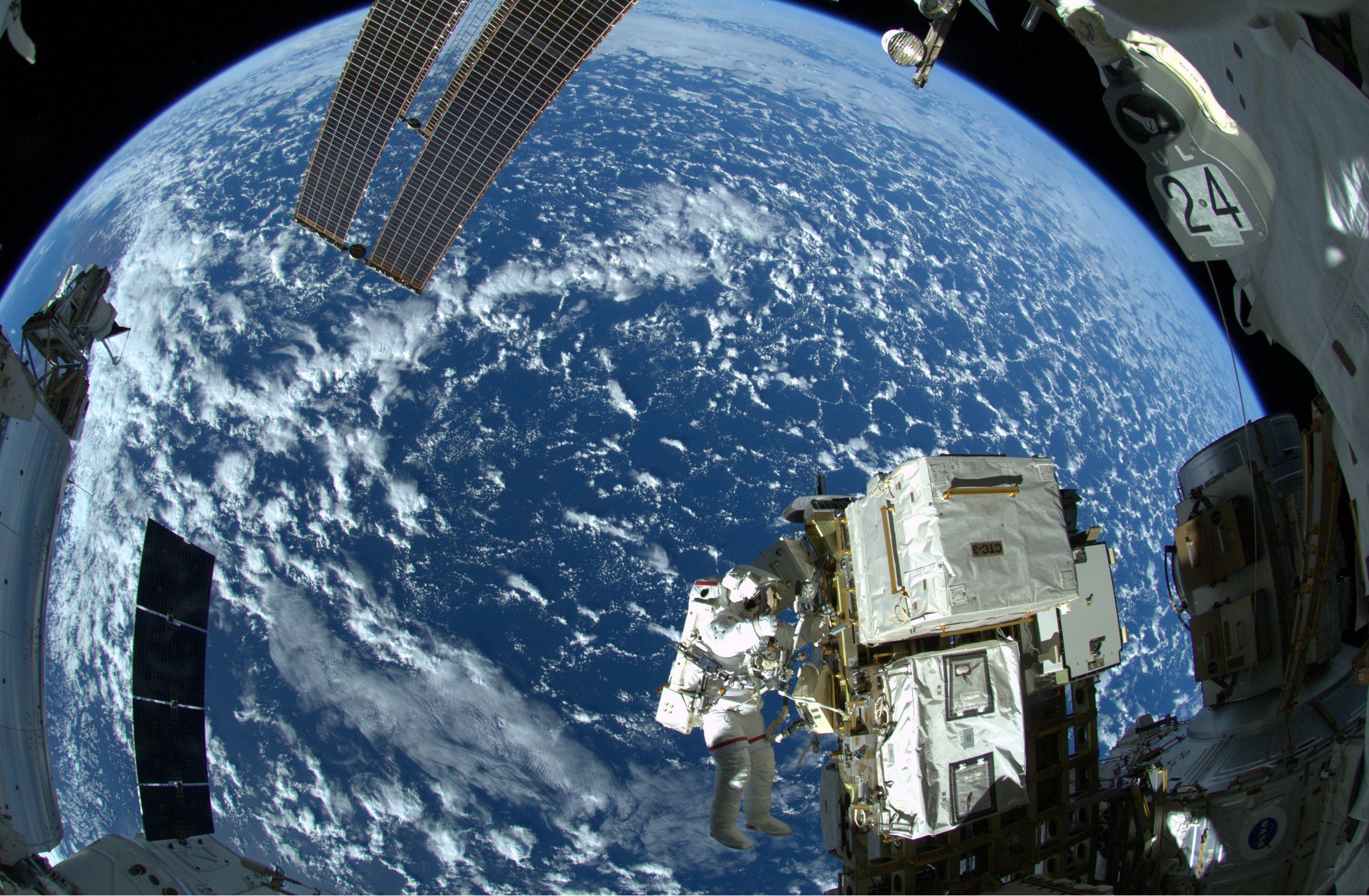 İnsanlığın Uzaydaki Evi : Uluslararası Uzay İstasyonu (ISS) 18