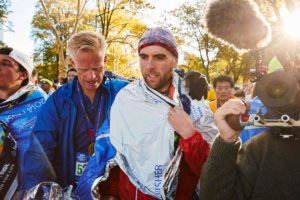 Görme Engelli Simon Wheatcrof 2017 New York Maratonunu Tamamladı