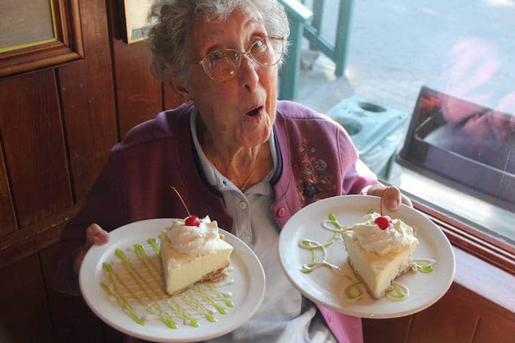 Kanser Teşhisi Konulan 90 Yaşındaki Norma’nın Çılgın Dünya Turu Hikayesi