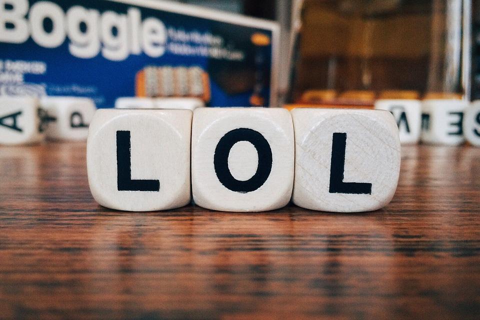 Explanation of 17 Popular English Abbreviations That We Often Encounter On The Internet