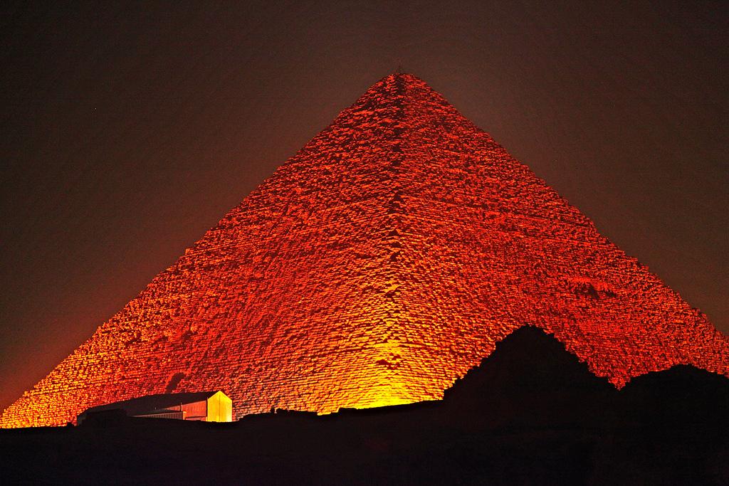Mısır’da Yeni Keşfedilen Papirüs ile Piramitlerin Sırrı Çözüldü