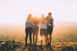 Sağlam Arkadaşlık İçin Gereken 6 Davranış