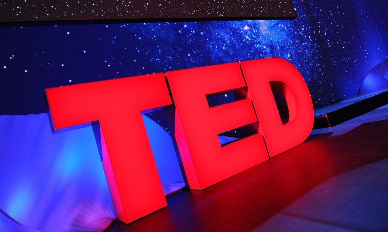 TED Sahnesinde Neşeli Bir Öğretmen: Hacı Ormanoğlu