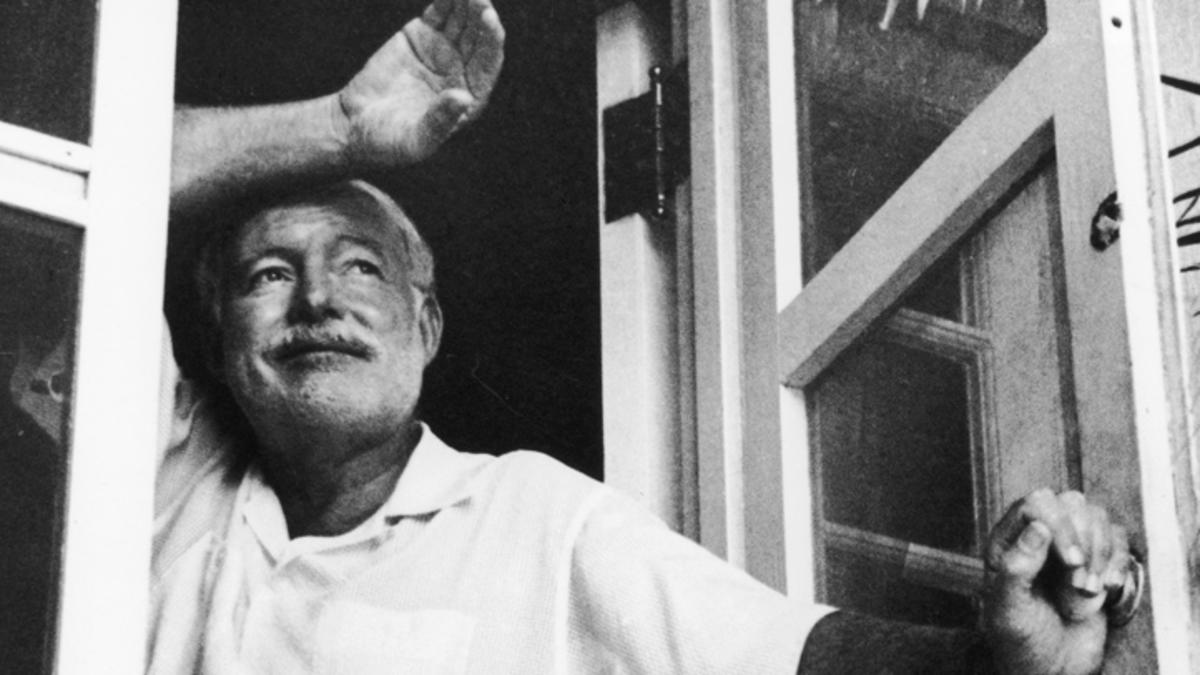 Milyon Dolarlar mı Kitaplar mı? Ernest Hemingway’in Seçimi Bu 9 Kitap