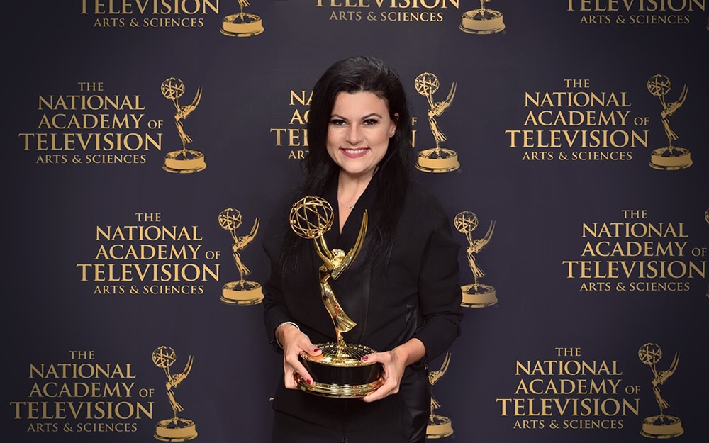 Türk Yapımcı Selin Özdemir, Emmy Ödülünün Sahibi Oldu