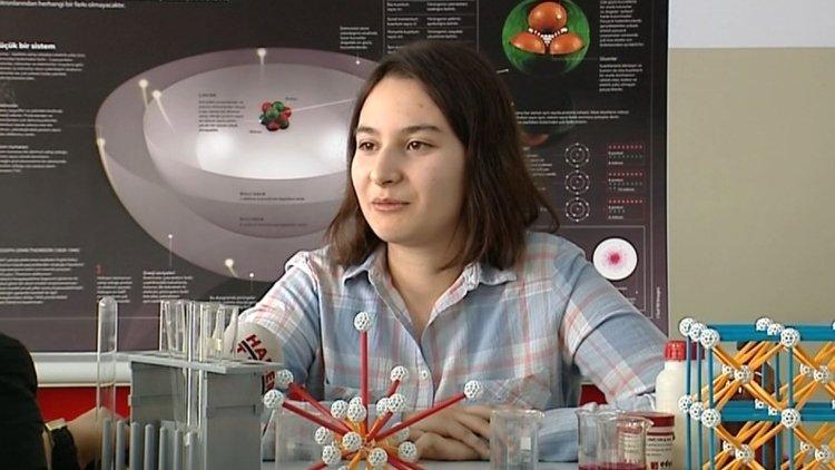 İzmir Fen Lisesi Öğrencisi Ceylan Ceylan MIT’e Kabul Edildi