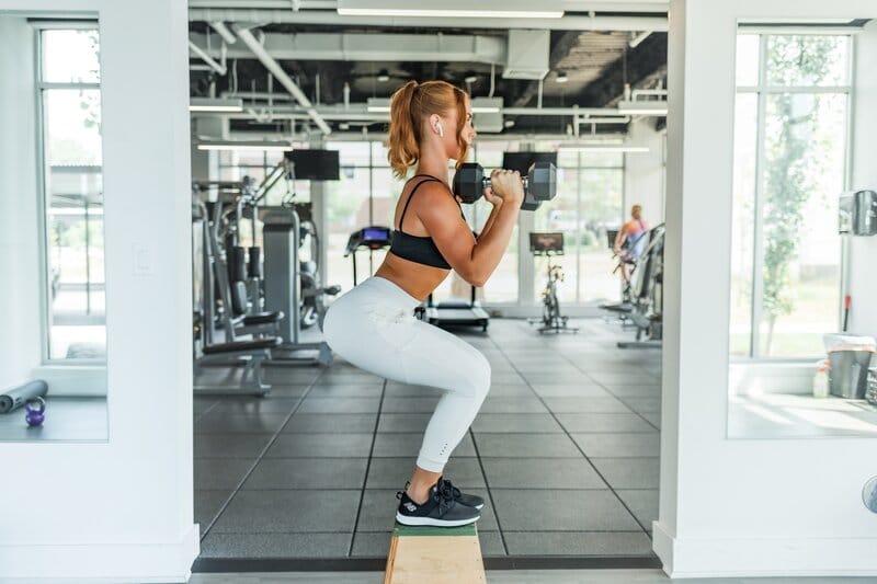 What is Squat? How To Do The Squat Exercise That Can Be Done Even At Home?