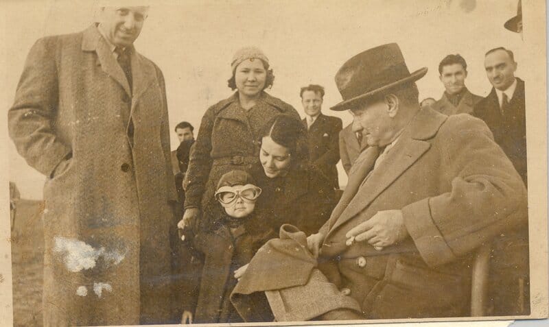 ataturk and child