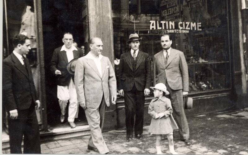 ataturk and child