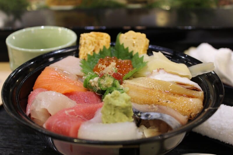 sushi chirashi