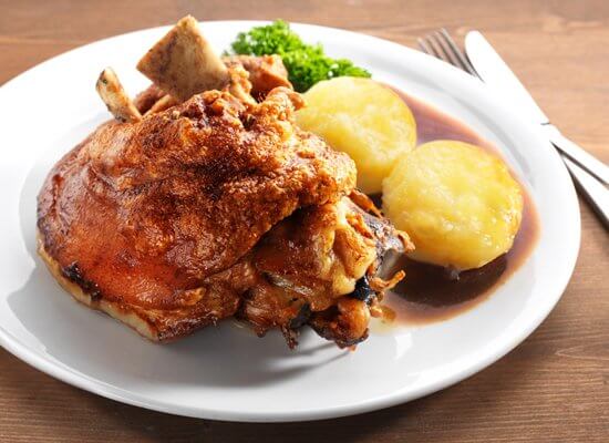 Schweinshaxe 